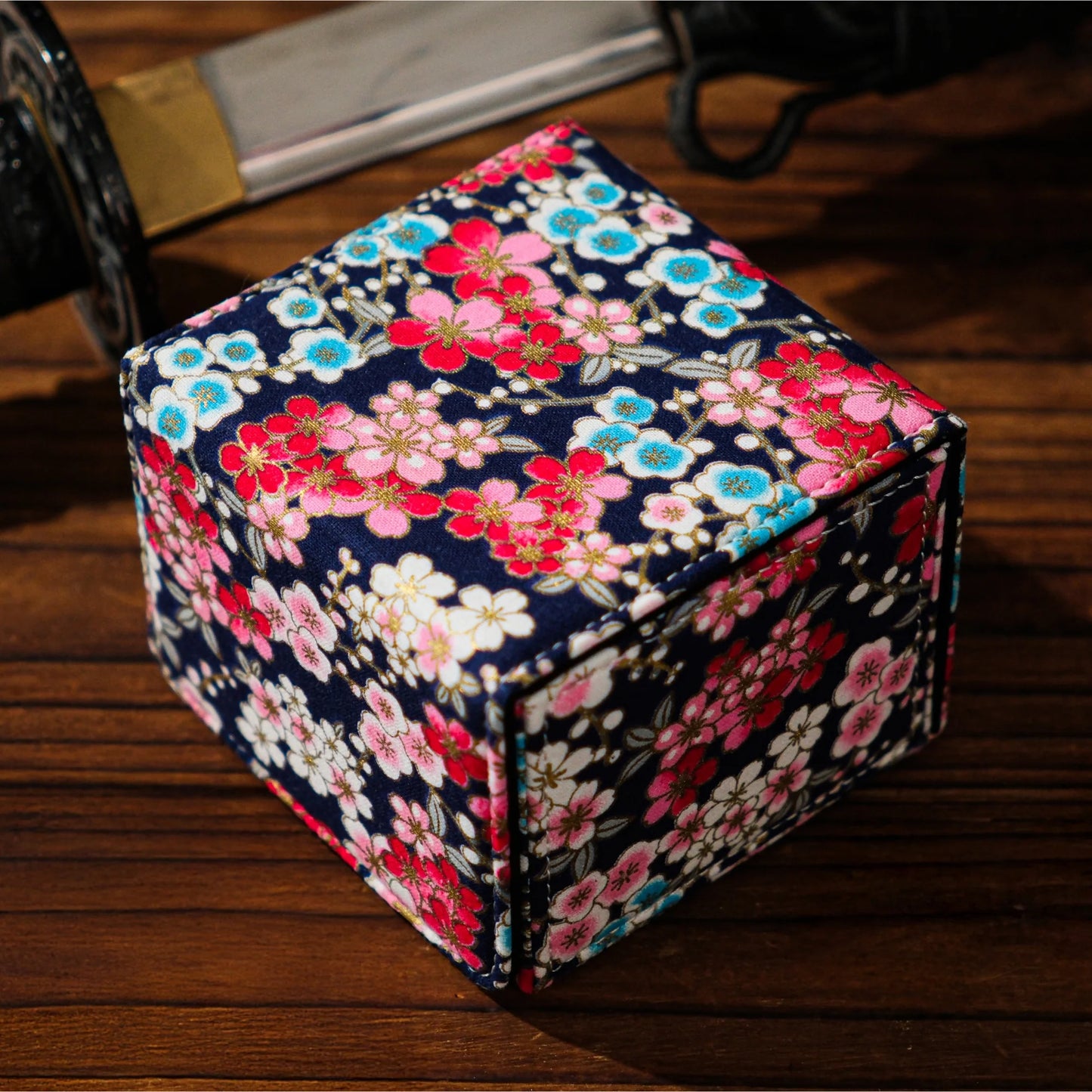 Geisha Sidewinder Deck box for Pokemon Lorcana MTG Duel Master Vanguard One Piece Union Arena Weiss Star Wars
