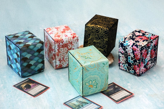 Geisha Kimono Deck box (Can fit 100+ cards) for EDH MTG Flesh and Blood Pokémon Vanguard Digimon One Piece